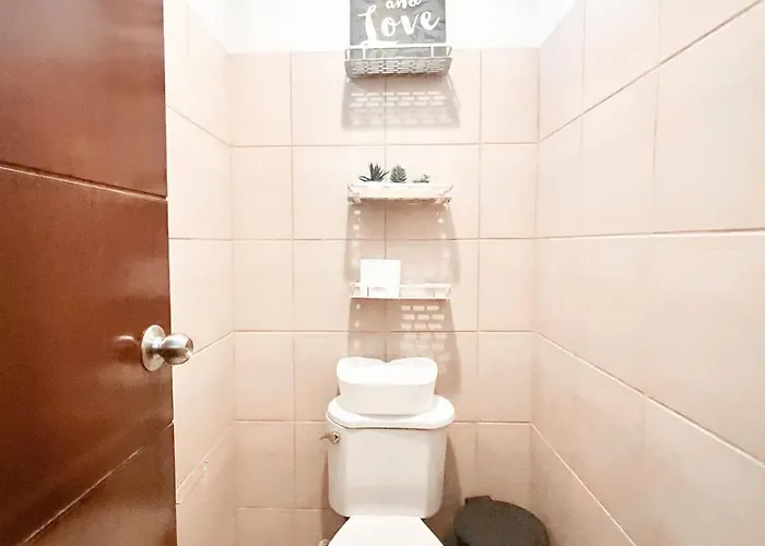 Cozy 2br Mactan Newtown Access Apartment Lapu-Lapu City