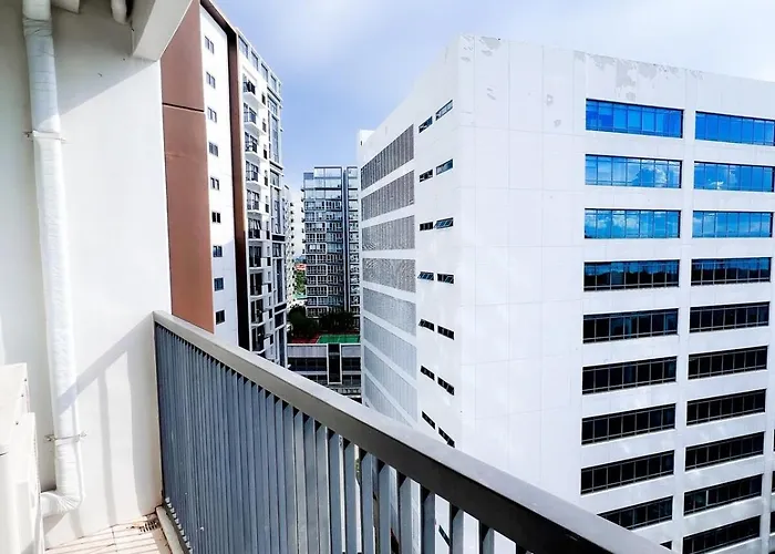 Cozy 2br Mactan Newtown Access Apartment Lapu-Lapu City