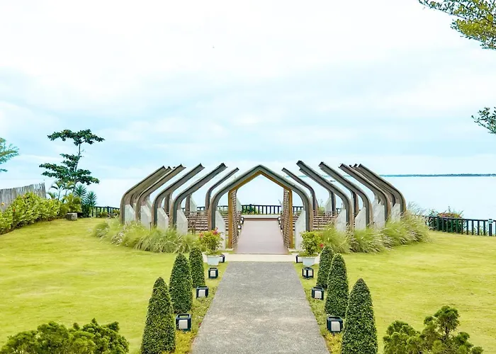 Cozy 2br Mactan Newtown Access Apartment Lapu-Lapu City